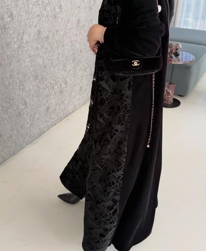 عبايه وتين