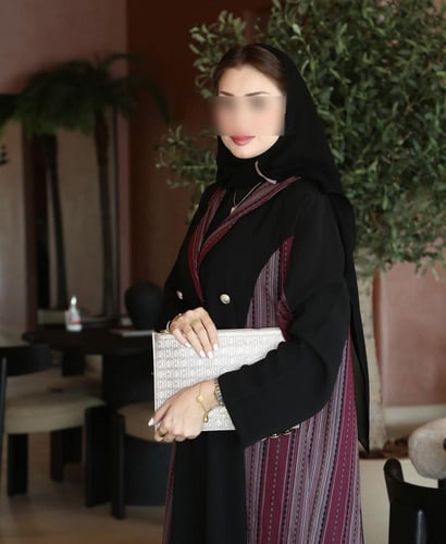 عبايه ملهمه