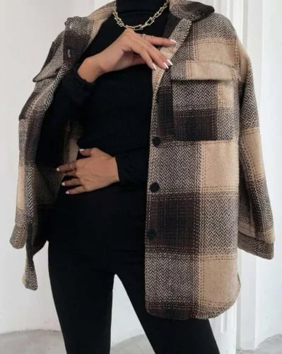 Coat with flap pocket with square pattern print