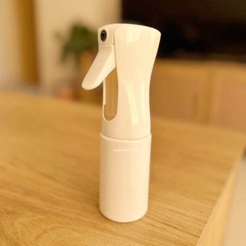 بخاخ رذاذ لتحميم الطيور