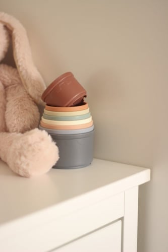 لعبة الأكواب