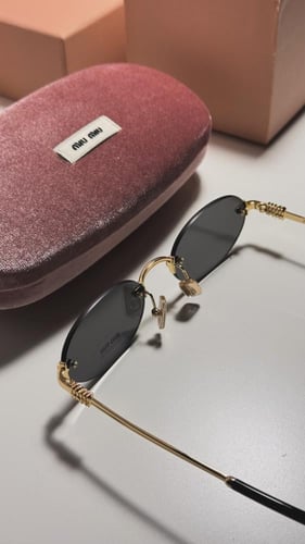 نظارة ميو ميو