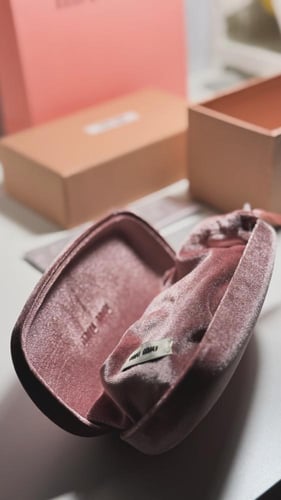 نظارة ميو ميو