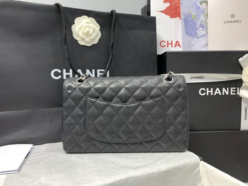 شنطة شانيل كلاسيك كبيرة