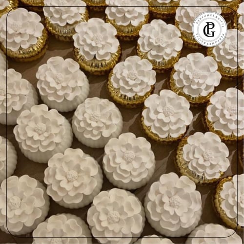 فواحة عطرية مميزة سيراميك مضلع - أبيض