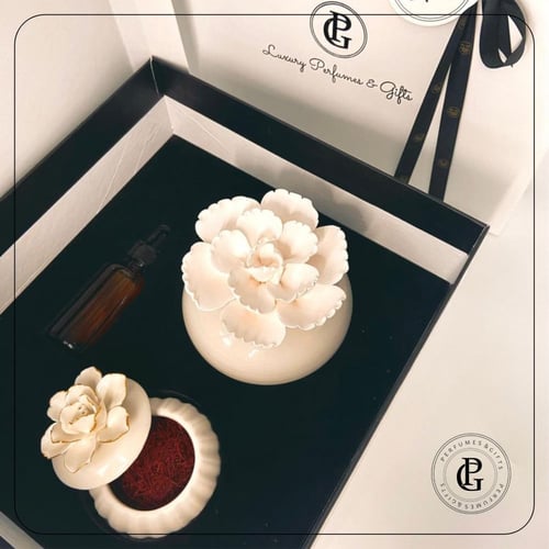 هدية صندوق عبق الوَرد D1 - أبيض