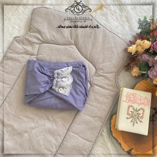 طقم صلاة بلباس بطرحة