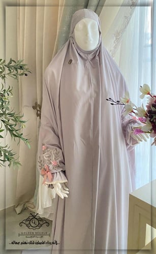 طقم صلاة بلباس موديل عادي مطرز