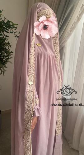 طقم شادر ولباس صلاة للمكلفات مزين باللولو