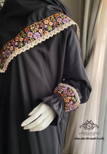 لباس بطرحة أسود