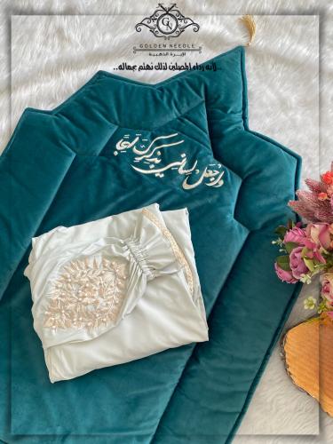 طقم صلاة (لؤلؤه) بلباس موديل عادي بلا المصحف