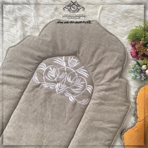 سجادة المحراب المميزة بتطريز فاخر