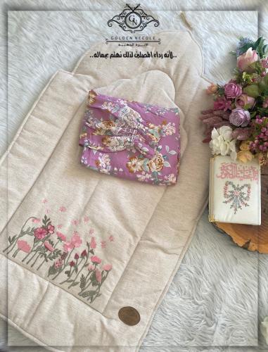 طقم صلاة بلباس بطرحة