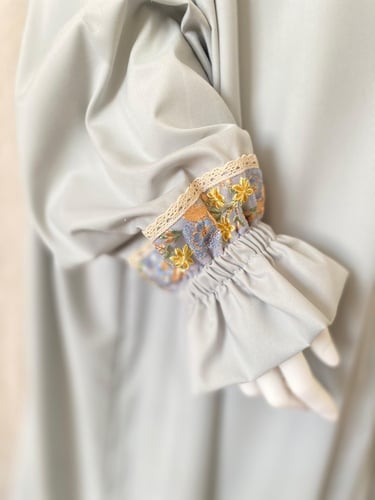 طقم صلاة بلباس موديل عادي وسجادة عهد