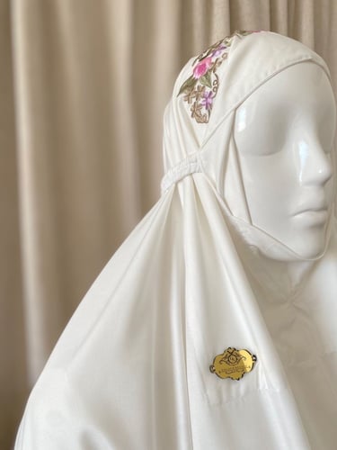 طقم صلاة بلباس موديل عادي مطرز