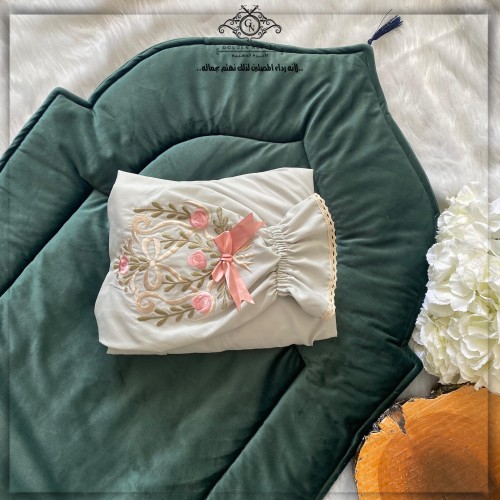 طقم صلاة بلباس موديل عادي مطرز