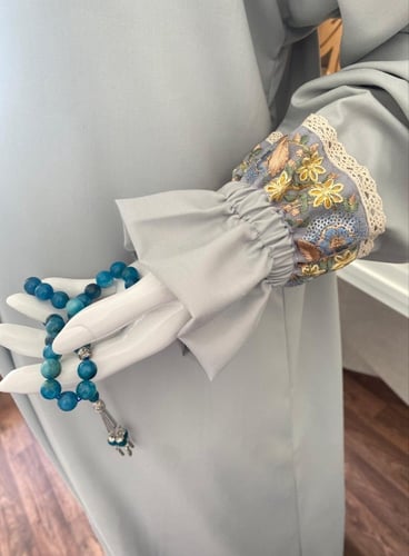 لباس صلاة بطرحة بلون رمادي