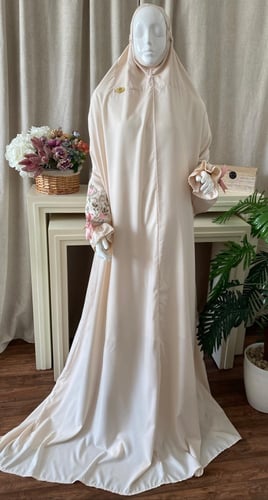 طقم صلاة بلباس موديل عادي وسجادة عهد