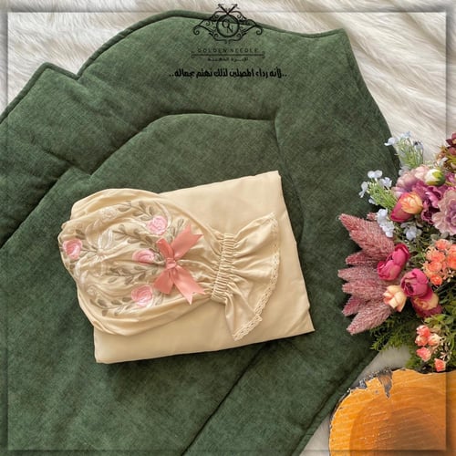 لباس صلاة عادي مطرز بلون بيج درجه متوسطه