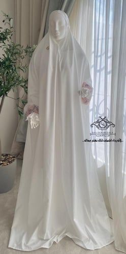 لباس صلاة عادي ابيض بتصميم انيق وناعم