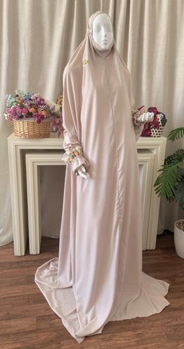 لباس صلاة عادي بيج