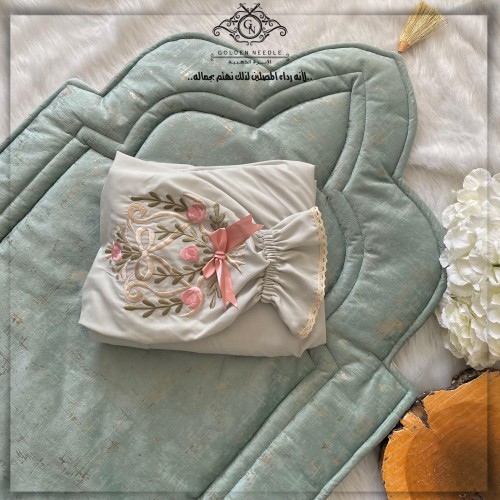 طقم صلاة بلباس موديل عادي مطرز