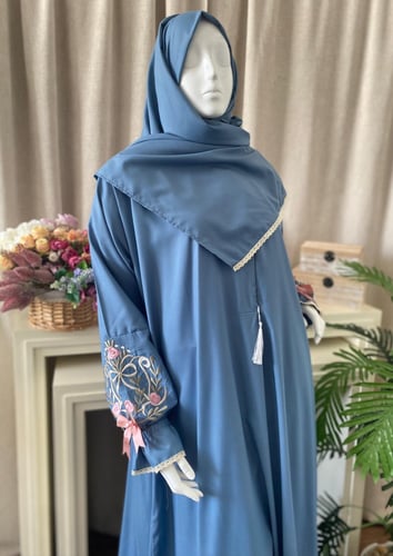 لباس صلاة بطرحة مطرز كحلي