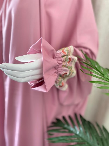 لباس صلاة عادي وردي