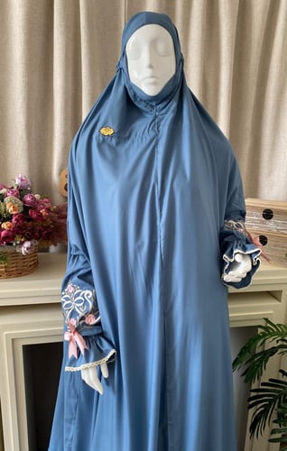 لباس صلاة عادي مطرز بمنتهى الجمال