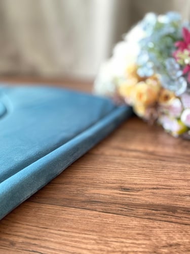 سجادة صلاة بلون سماوي