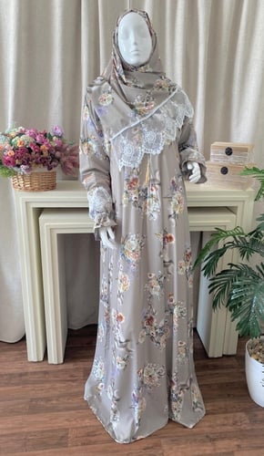 لباس صلاة بطرحة