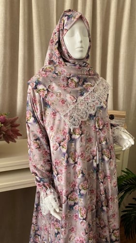 لباس صلاة بطرحة مشجر