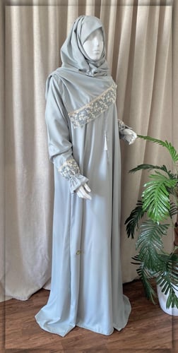 لباس صلاة بطرحة رمادي فاتح