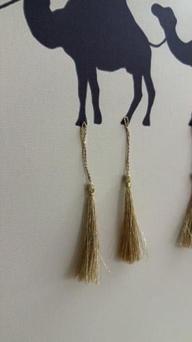 قافلة العز – لوحة جدارية بقافلة الجمال مع هدب ذهبي