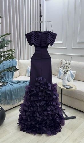 فستان سهرة بنفسجي ملكي