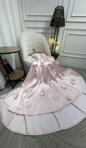 فستان سهرة وردي كورسيه بورد ثلاثي الأبعاد