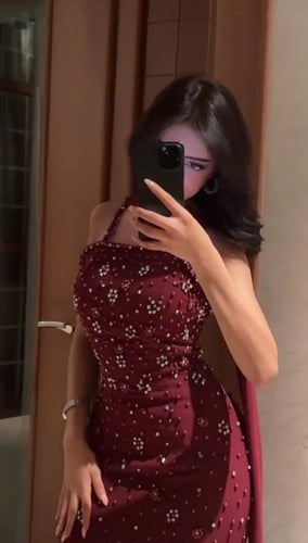 فستان عنابي سهره مطرّز بلمعة راقية