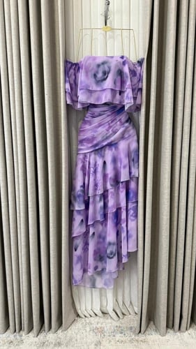 فستان بنفسجي أوف شولدر بطبعات ناعمة