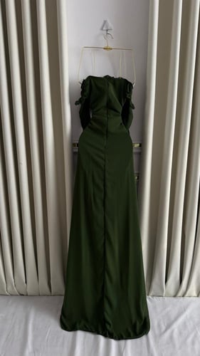 فستان سهرة أخضر أوف شولدر راقي