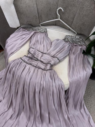 فستان سهرة شامبين بكاب فاخر وتطريز على الأكتاف| فس...