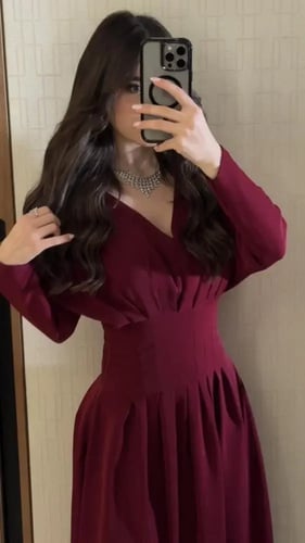 فستان "ليليان" من الكريب الفاخر