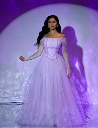 فستان سهرة بنفسجي بتصميم كورسيه ملكي