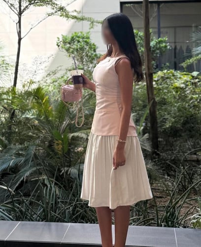 فستان "تالين" المدمج بقصّة البيبلوم