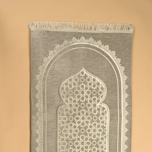 سجادة صلاة شانيل رصاصي