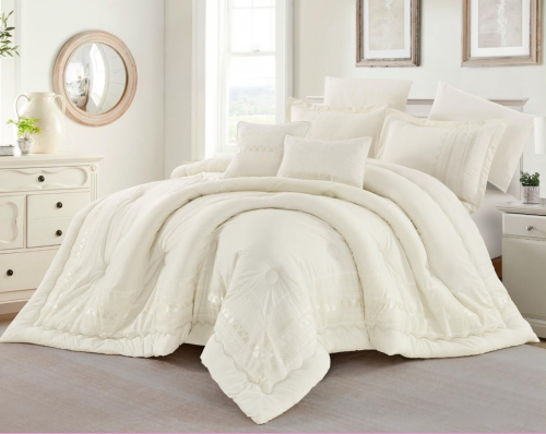 طقم مفرش سرير مطرز مايكرو ناعم لون أوف وايت