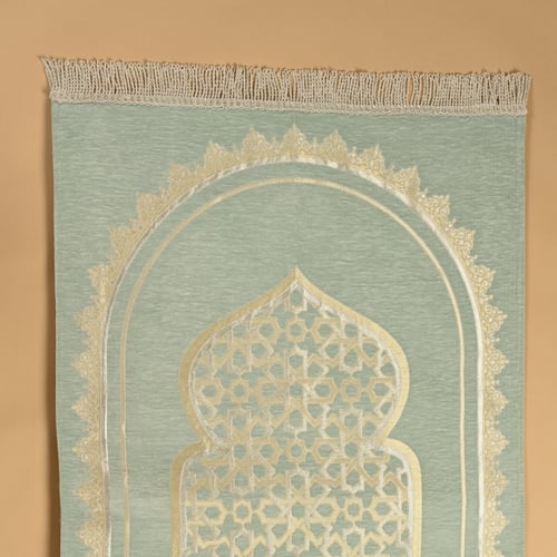 سجادة صلاة شانيل بلو