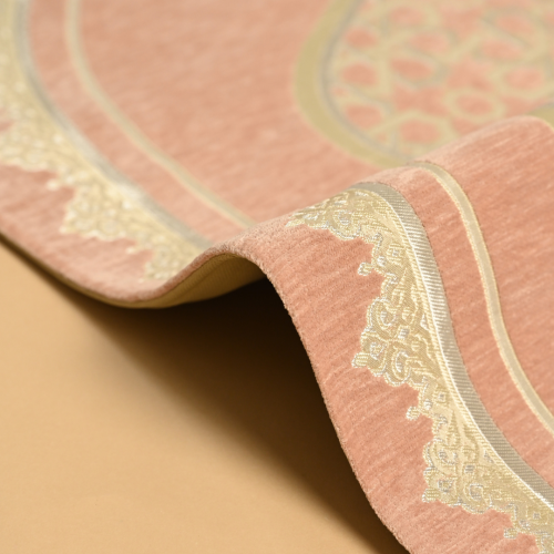 سجادة صلاة شانيل بينك