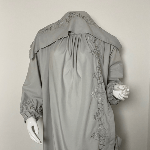 لباس صلاة بطرحة مطرز لون رصاصي