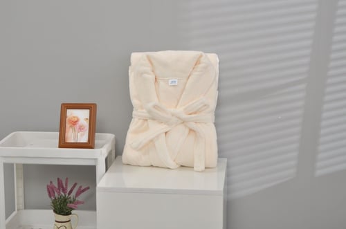 أرواب مودرن -اوف وايت