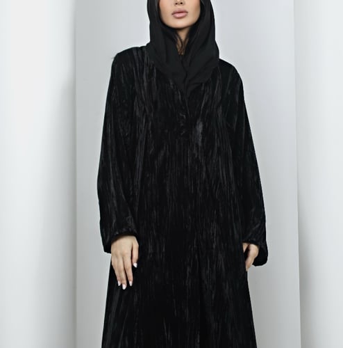 [VO6] - عباية مخمل أسود
